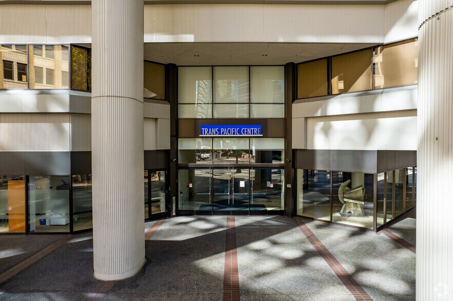 More Photos Of 1000 Broadway, Oakland Office For Lease