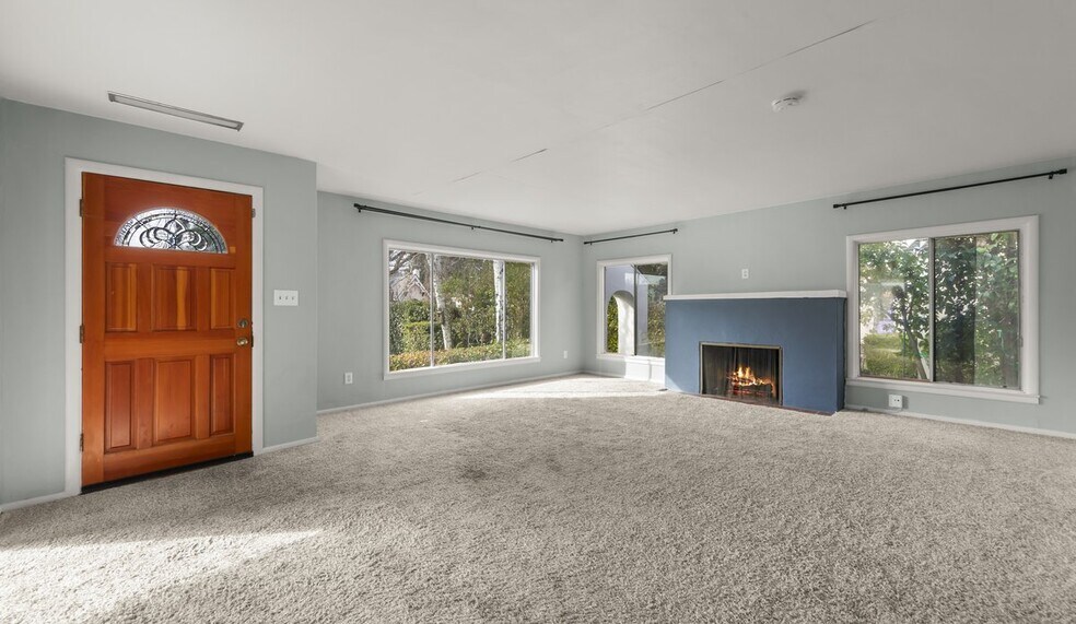 More Photos Of 635 Saint John St, Pleasanton Multifamily For Sale