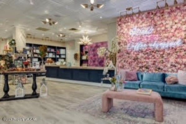 More Photos Of 447 Market St, Kingston Freestanding For Sale