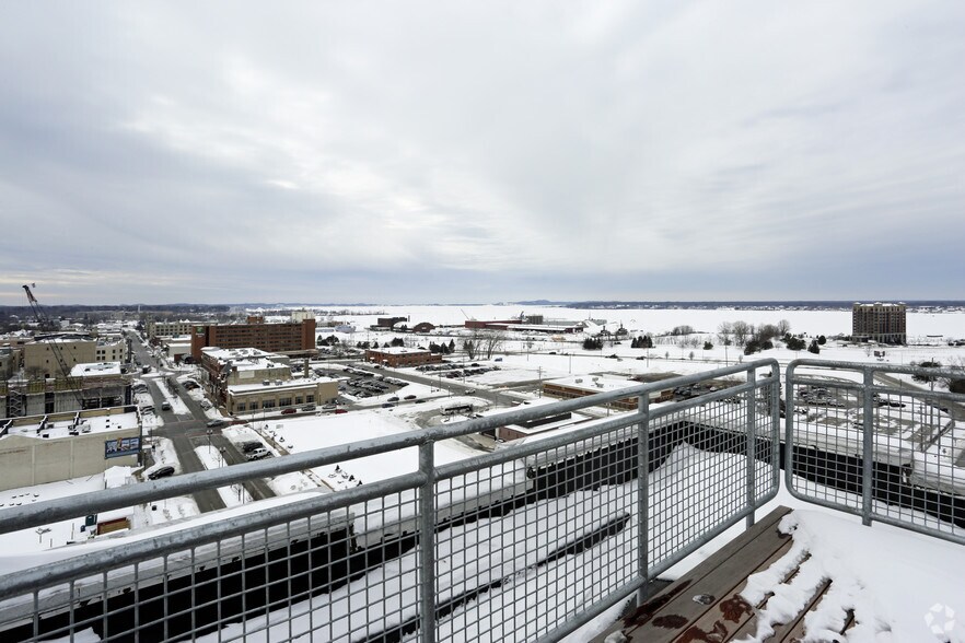 More Photos Of 285 Western Ave, Muskegon Apartments For Lease