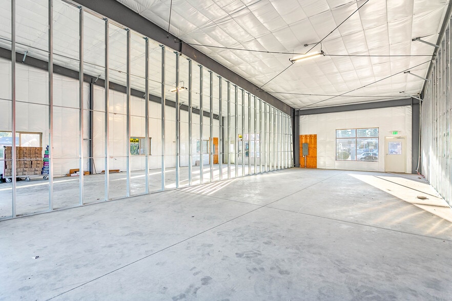 More Photos Of 6900 Hannegan Rd, Lynden Storefront For Lease