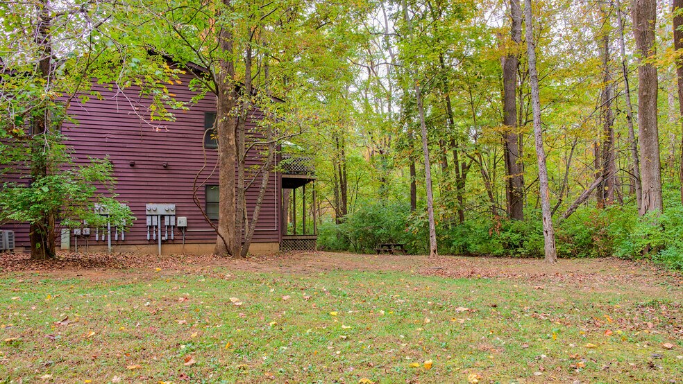 More Photos Of 1533 Arbors Ln, Bloomington Apartments For Sale