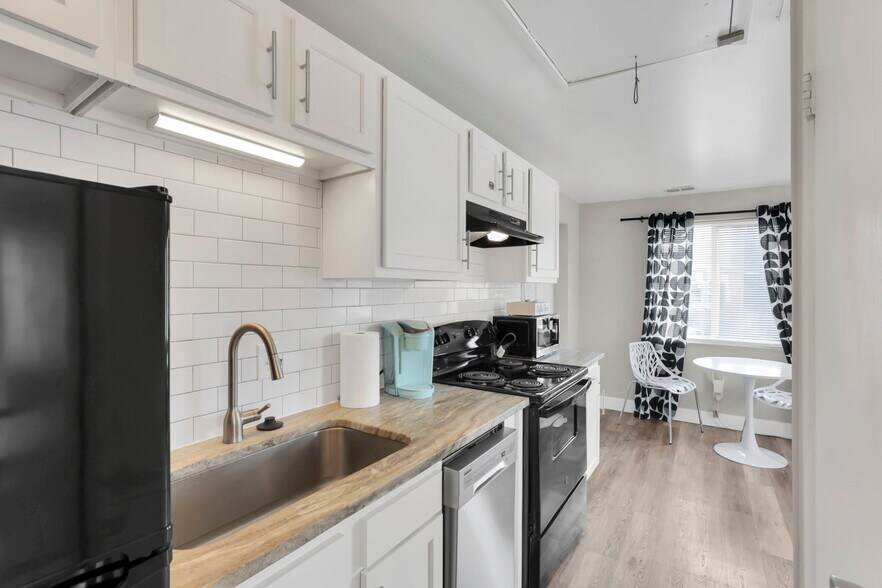 More Photos Of 27 W 8th Ave, Columbus Apartments For Sale
