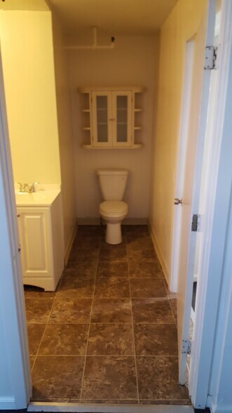 More Photos Of 666-668 Main St, Middletown Apartments For Sale