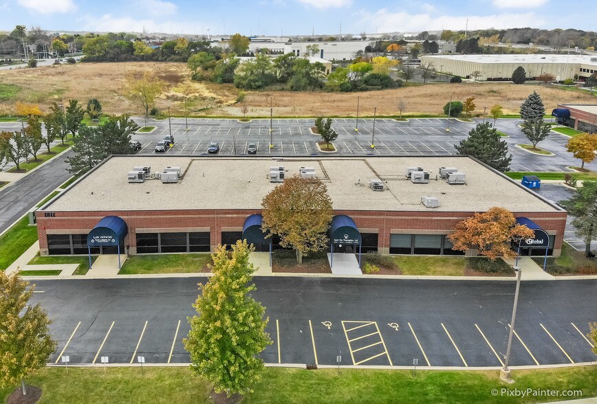 More Photos Of 1811-1815 W Diehl Rd, Naperville Office For Sale