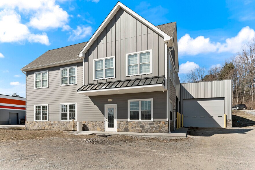 Primary Photo Of 935 W Cypress St, Kennett Square Flex For Sale