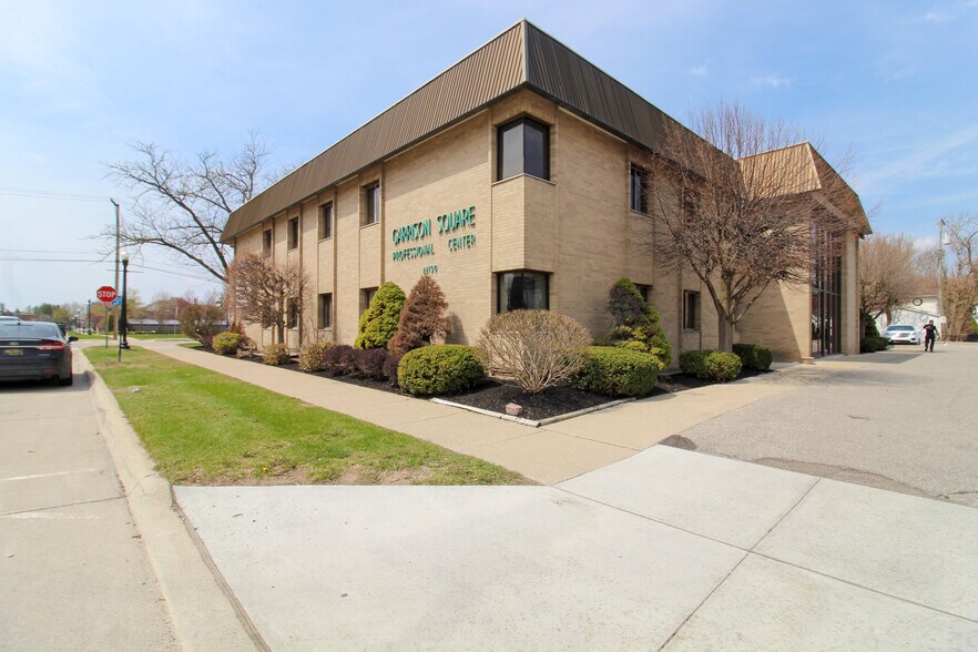 Primary Photo Of 22190 Garrison St, Dearborn Medical For Lease
