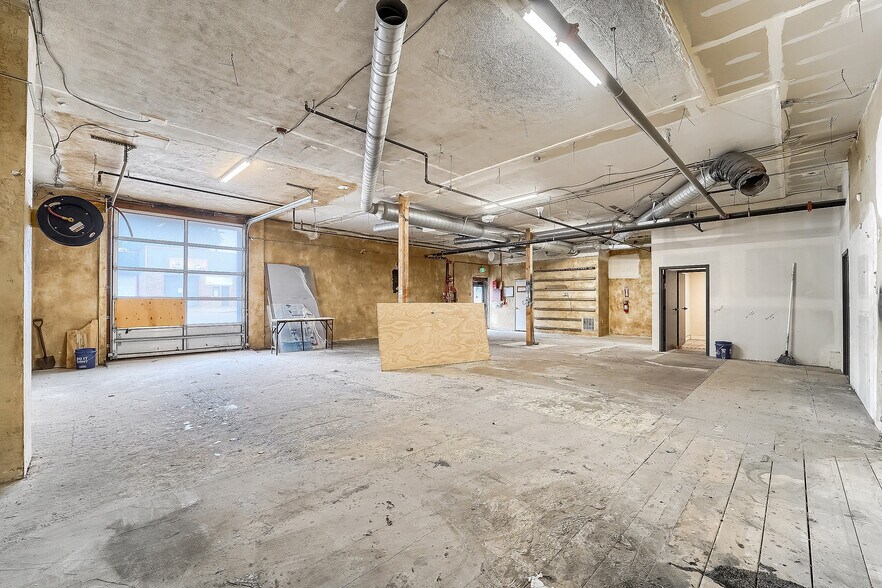 More Photos Of 611 2nd Ave, Longmont Showroom For Sale