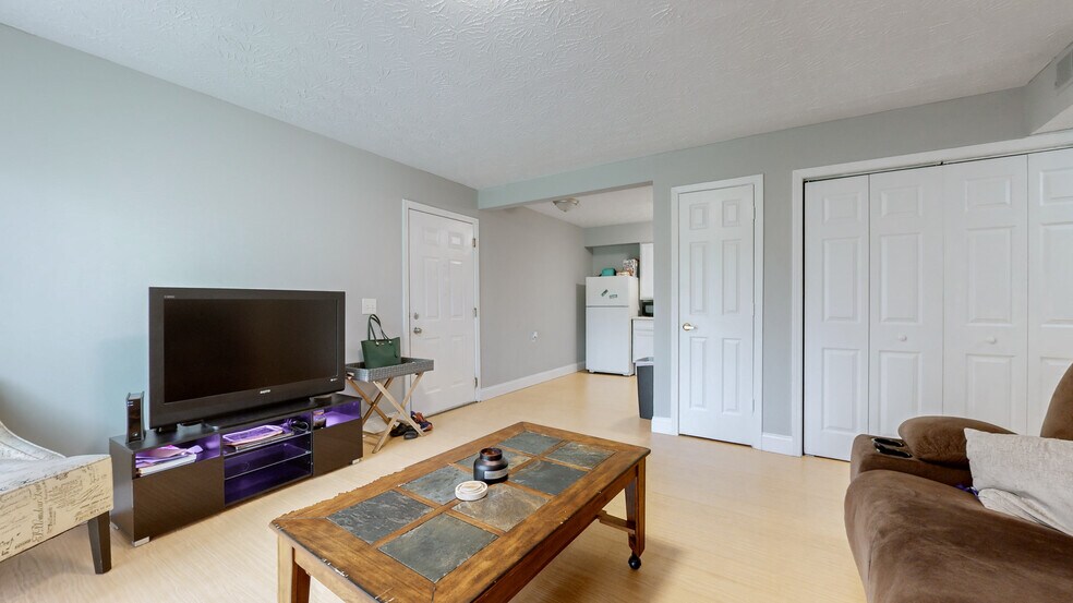 More Photos Of 200 Hubbard Rd, Winchester Apartments For Sale