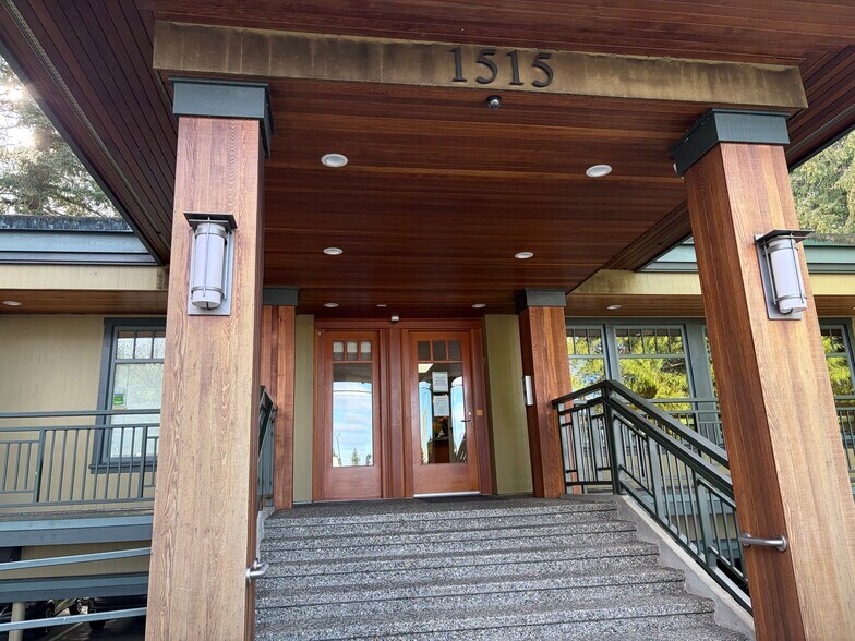More Photos Of 1515 N 200th St, Seattle Medical For Lease