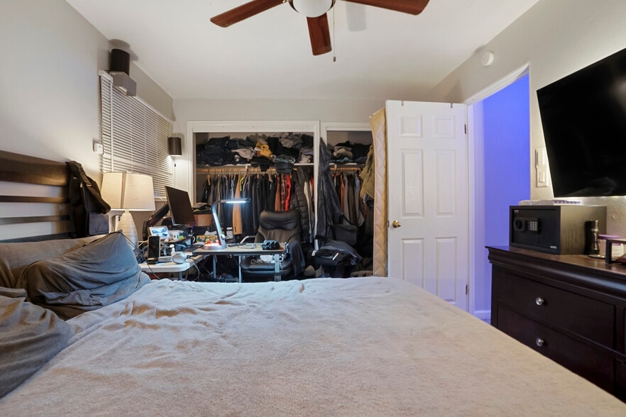 More Photos Of 3650 S Lincoln St, Englewood Apartments For Sale