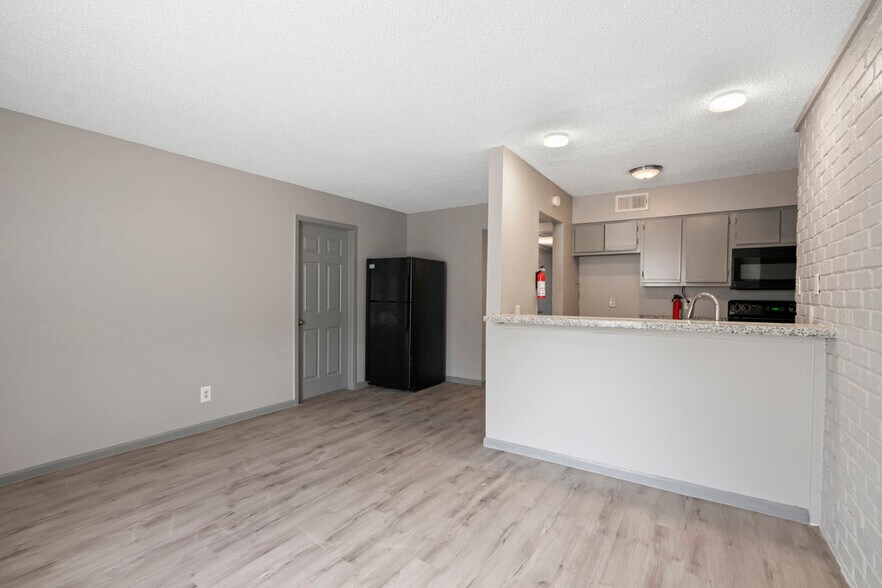 More Photos Of 610 Ferry Rd, Galveston Apartments For Sale