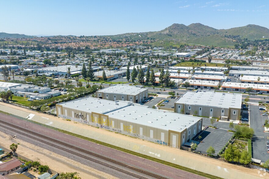 More Photos Of 12080 Magnolia Ave, Riverside Warehouse For Lease