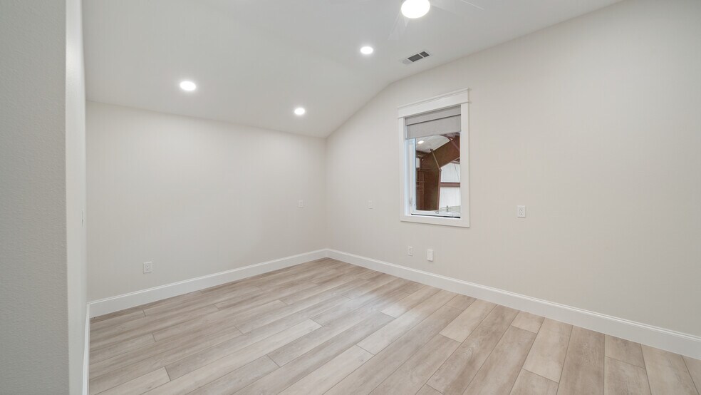 More Photos Of 2924 Ruger Dr, Royse City Warehouse For Lease