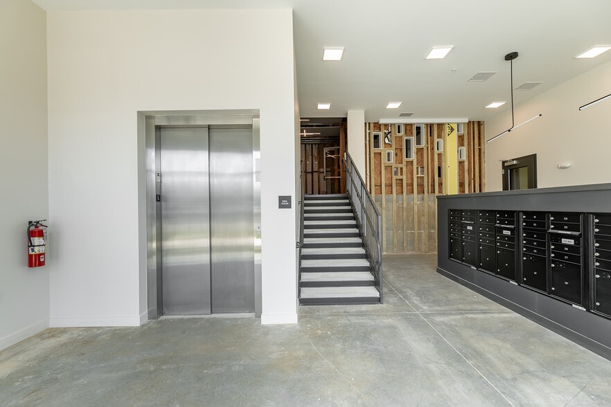 More Photos Of 300 S Hollywood St, Memphis Apartments For Sale