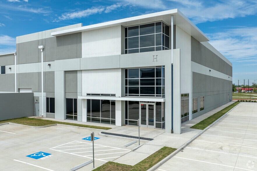 Primary Photo Of 2304 Reed Rd, Houston Distribution For Lease