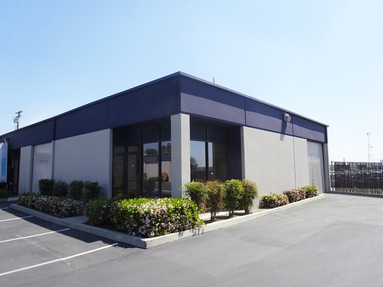 Primary Photo Of 330 E Orangethorpe Ave, Placentia Manufacturing For Lease