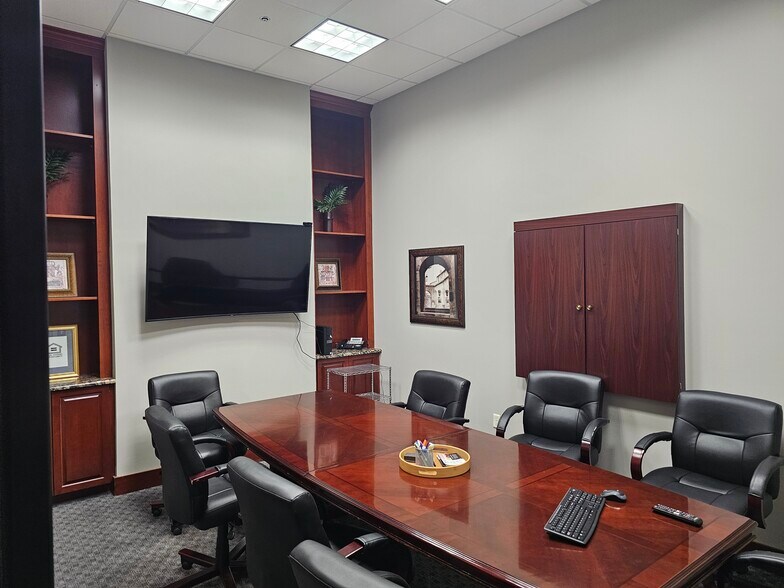 More Photos Of 10610 Metromont Pky, Charlotte Office For Lease