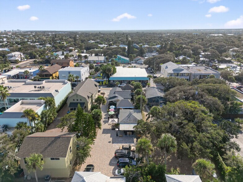 More Photos Of 314 Flagler Ave, New Smyrna Beach Storefront For Sale