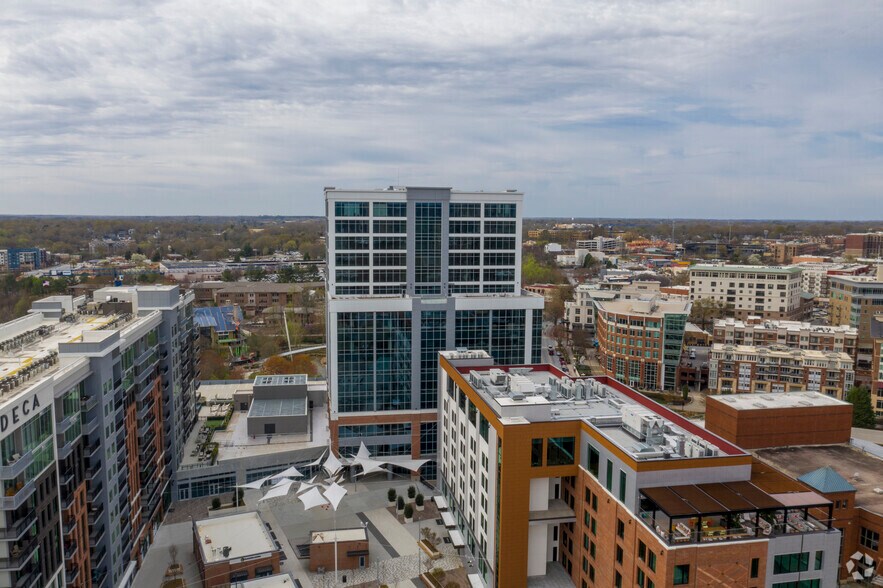 More Photos Of 320 Falls St, Greenville Office For Sale