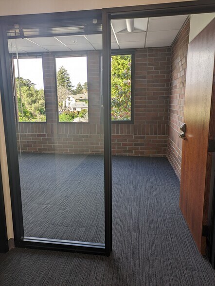 More Photos Of 133 Mission St, Santa Cruz Medical For Lease