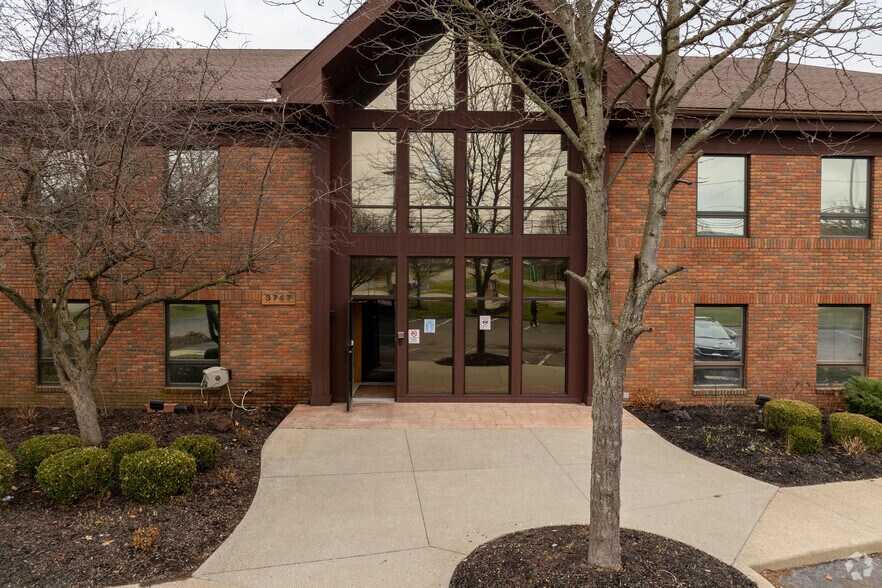 More Photos Of 3747-3781 Fishcreek Rd, Stow Office For Sale