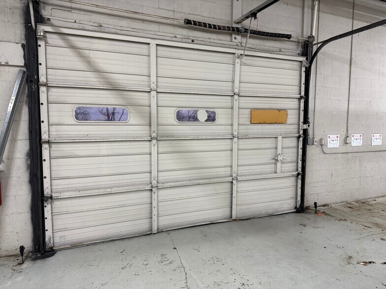 More Photos Of 6923 E 14th St, Tulsa Service For Sale