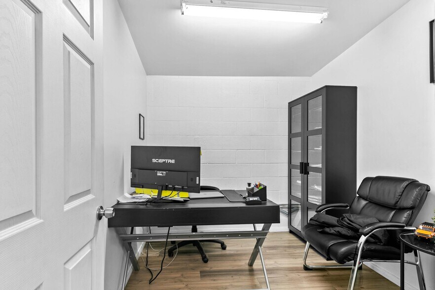 More Photos Of 3133 W Burbank Blvd, Burbank Coworking Space