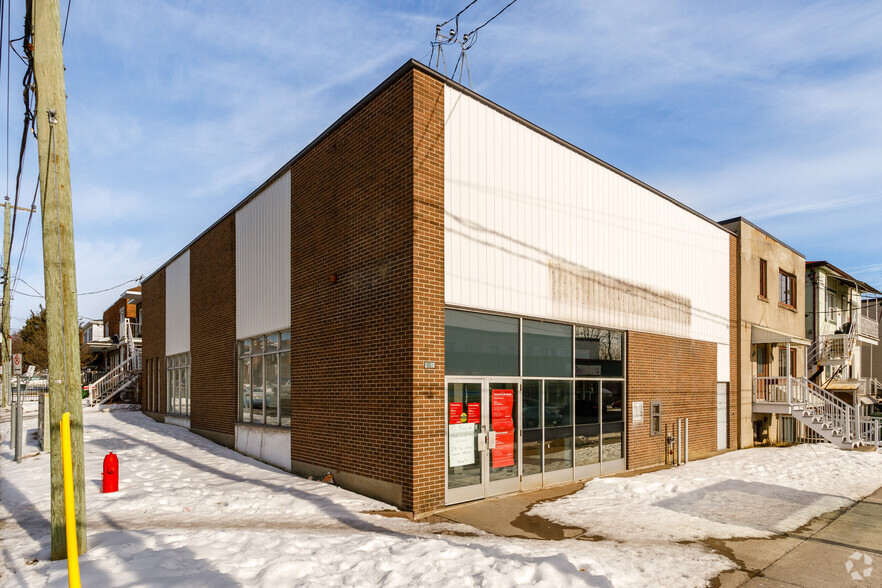 Primary Photo Of 2480 Rue Provost, Lachine General Retail For Sale