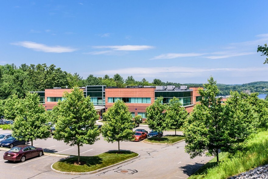 More Photos Of 134 Turnpike Rd, Southborough Medical For Lease