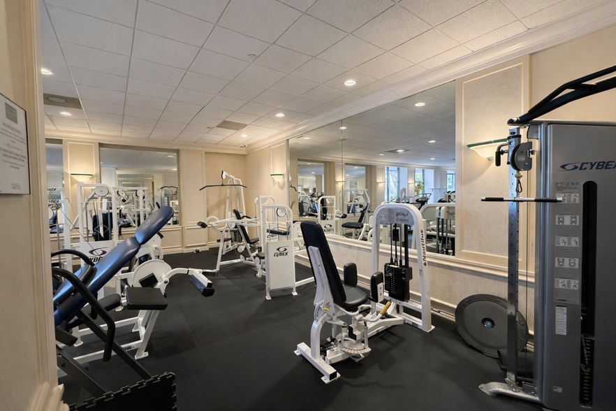 More Photos Of 5700 Collins Ave, Miami Beach Apartments For Sale