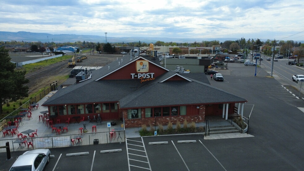 More Photos Of 1415 Plaza Way, Walla Walla Storefront For Lease