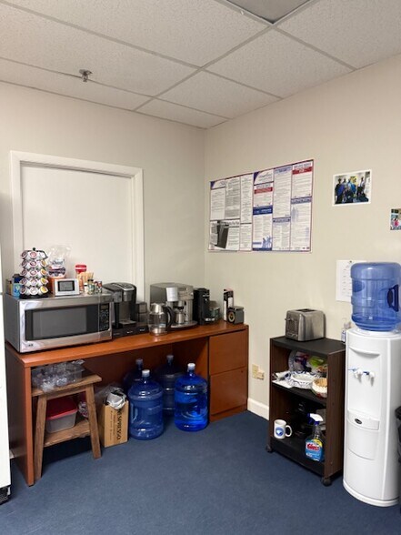 More Photos Of 5899 Whitfield Ave, Sarasota Office For Lease
