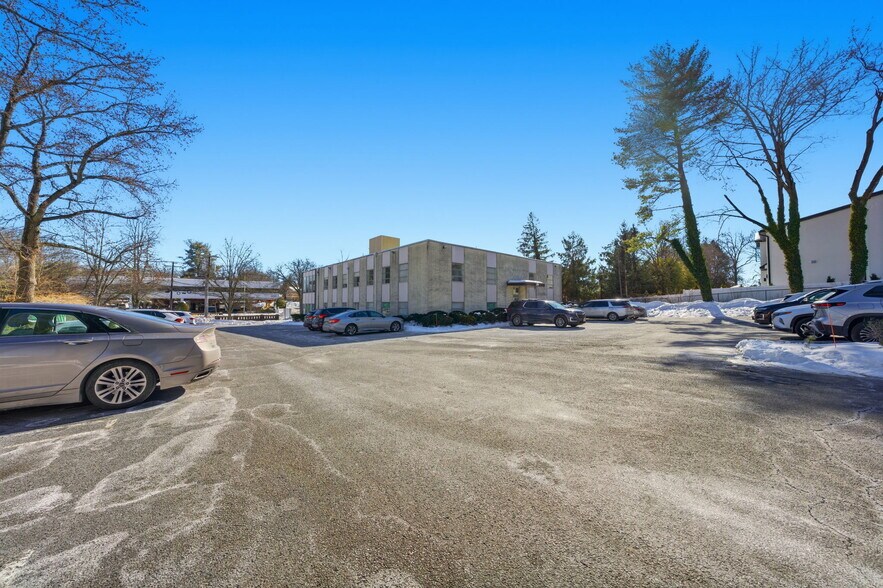 More Photos Of 299 Forest Ave, Paramus Office For Sale