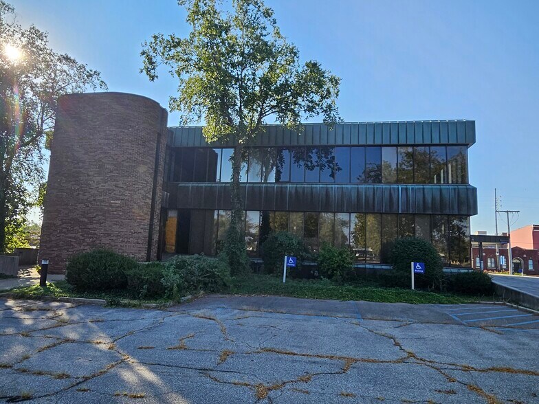 More Photos Of 126 E 4th St, Michigan City Loft Creative Space For Sale