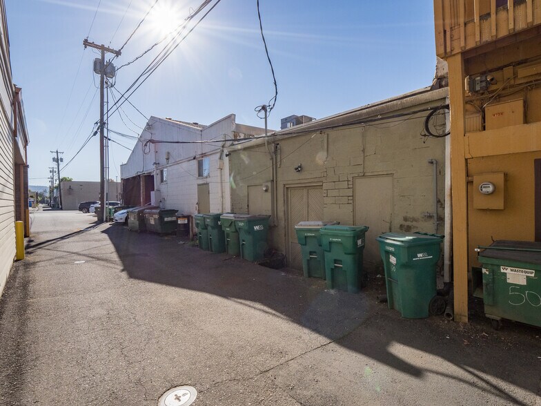 More Photos Of 503 E 1st St, Newberg Storefront For Sale