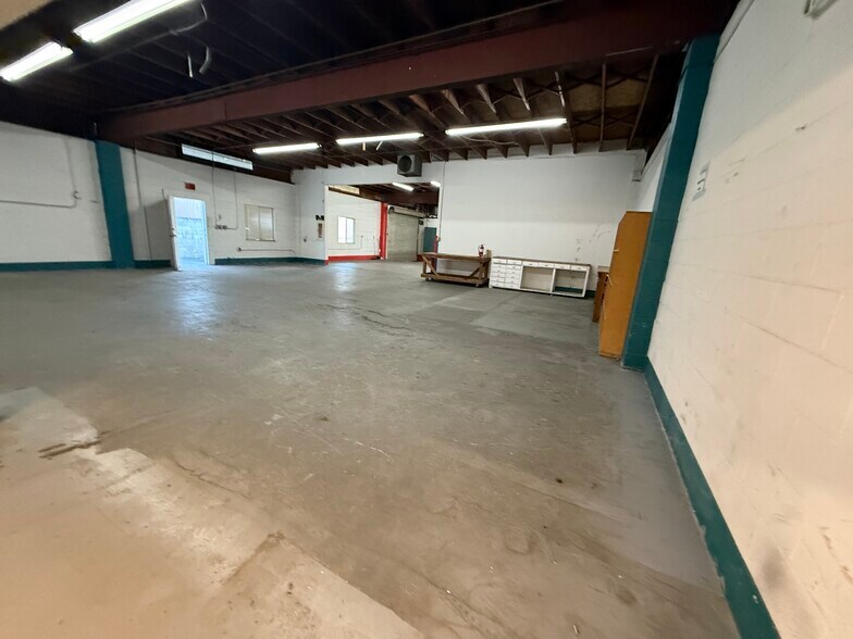 More Photos Of 1215 Railroad Ave, Clovis Warehouse For Lease