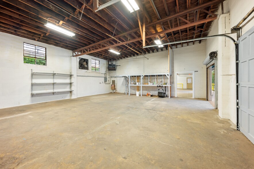 More Photos Of 812 Dr Martin Luther King Jr Way, Gastonia Industrial For Sale
