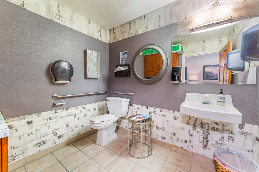 More Photos Of , Las Vegas Office For Sale