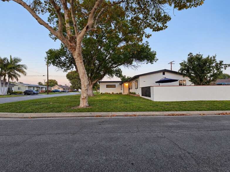 More Photos Of 554 W Verness St, Covina Healthcare For Sale