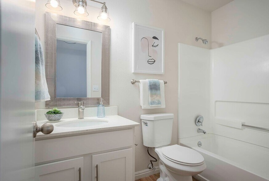 More Photos Of 275 S Fort Ln, Layton Apartments For Sale
