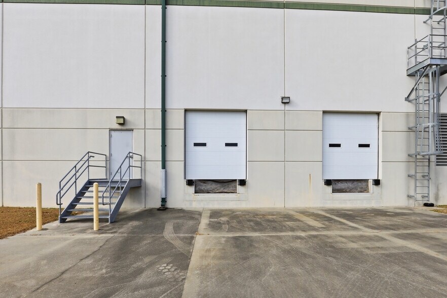 More Photos Of 2675 Rouse Rd, Kinston Manufacturing For Lease