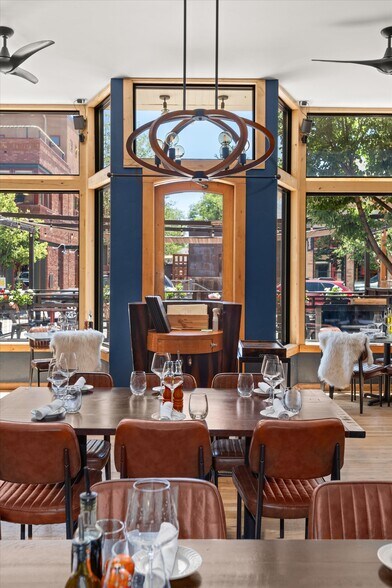 More Photos Of 335 Main St, Carbondale General Retail For Sale