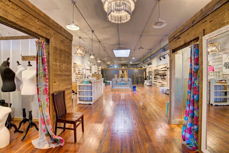 More Photos Of 109 Broad St, Rome Storefront For Sale