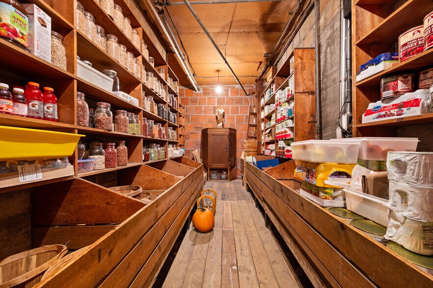 More Photos Of 94 Shoshone st, Buffalo Religious Facility For Sale