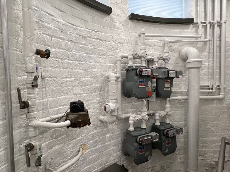 More Photos Of 2554 37th St, Astoria Apartments For Sale