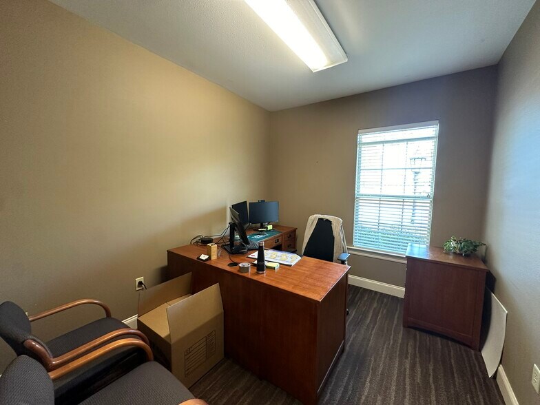 More Photos Of 12320 Burnside ave, Gonzales Office For Sale