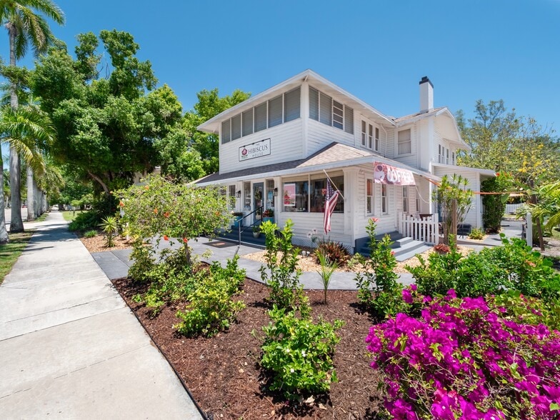 More Photos Of 2135 Mcgregor Blvd, Fort Myers Hospitality For Sale