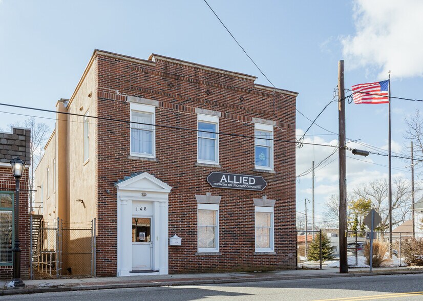 Primary Photo Of 146 Railroad Ave, Sayville Office For Lease