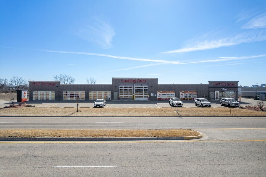 More Photos Of 7243 Cherryvale North Blvd, Rockford Self Storage For Sale